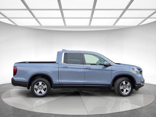 Sonic Gray Pearl 2026 Honda Ridgeline RTL