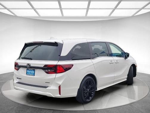 Platinum White Pearl 2026 Honda Odyssey Sport-L