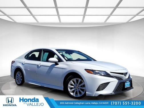 2020 Toyota Camry SE