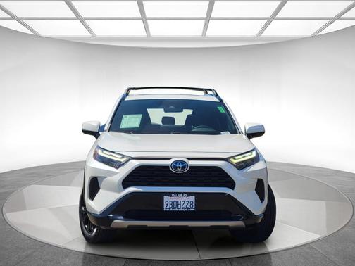 2022 Toyota RAV4 Hybrid SE