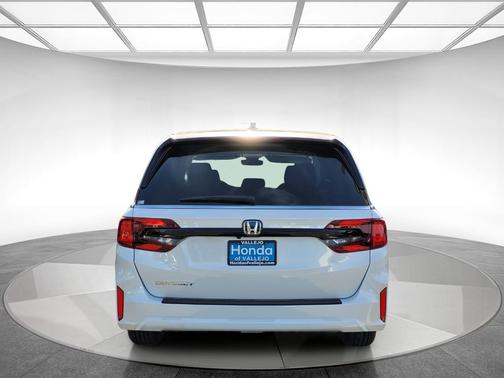 Platinum White Pearl 2026 Honda Odyssey EX-L