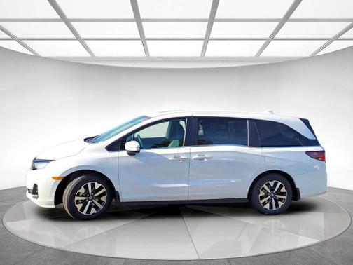 Platinum White Pearl 2026 Honda Odyssey EX-L