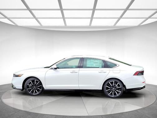 Platinum White Pearl 2026 Honda Accord Hybrid Touring