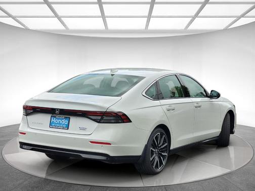 Platinum White Pearl 2026 Honda Accord Hybrid Touring