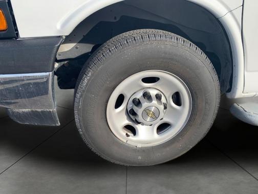 2024 Chevrolet Express 2500 RWD 2500 Regular Wheelbase WT