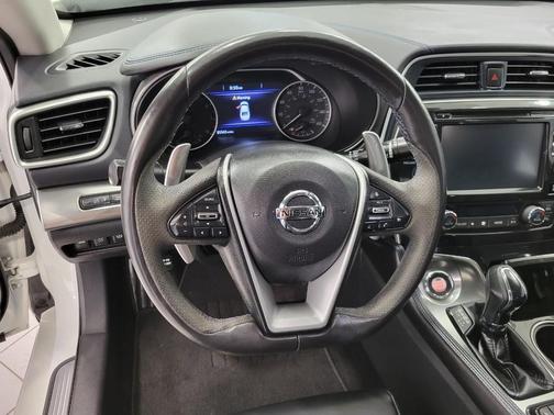 2017 Nissan Maxima 3.5 SR