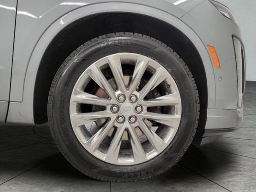 Argent Silver Metallic 2023 Cadillac XT6 Premium Luxury AWD