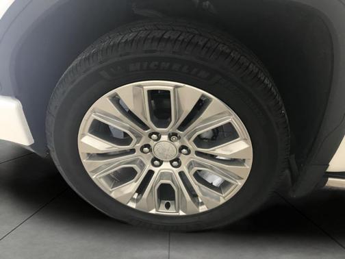 White Frost Tricoat 2021 GMC Sierra 1500 Denali