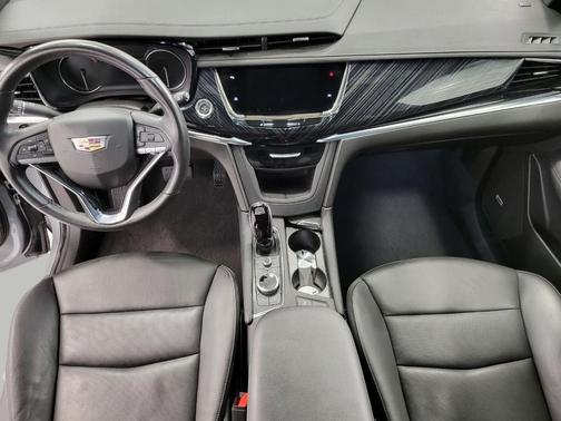 2025 Cadillac XT6 Premium Luxury AWD