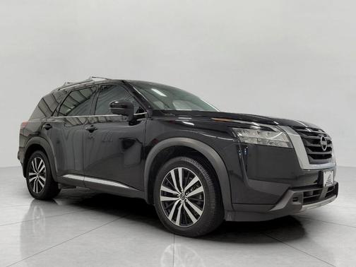 2024 Nissan Pathfinder Platinum 4WD