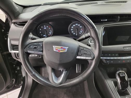 2023 Cadillac XT4 Sport