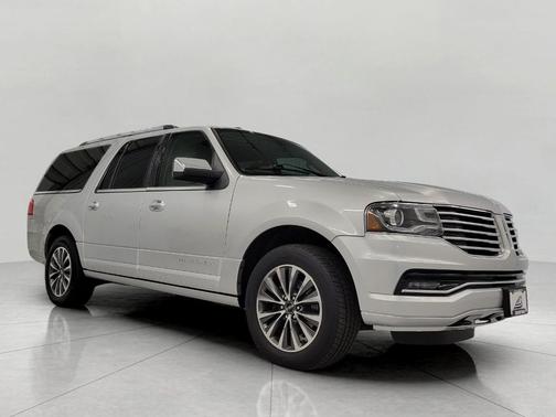 INGOT SILVER METALLIC 2015 Lincoln Navigator Base