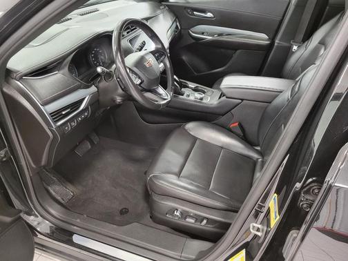 2021 Cadillac XT4 Premium Luxury