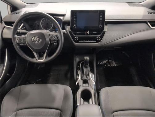 Blizzard Pearl 2020 Toyota Corolla SE