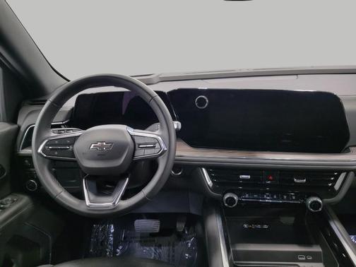 2025 Chevrolet Suburban 4WD Z71