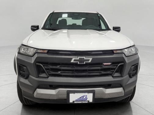 Summit White 2023 Chevrolet Colorado Trail Boss