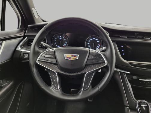 2025 Cadillac XT5 Sport