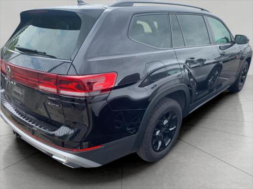 2024 Volkswagen Atlas 2.0T SE w/Technology 4MOTION