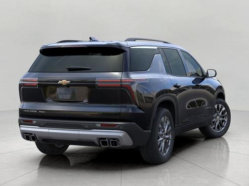 Mosaic Black Metallic 2026 Chevrolet Traverse LT