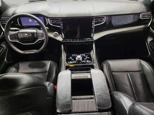 2022 Jeep Wagoneer Series III 4x4