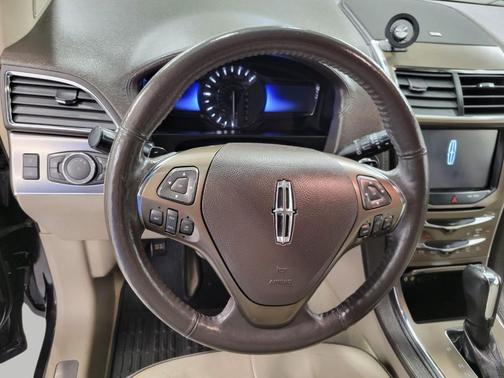 2013 Lincoln MKX Base