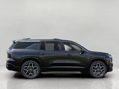 Mosaic Black Metallic 2026 Chevrolet Traverse High Country