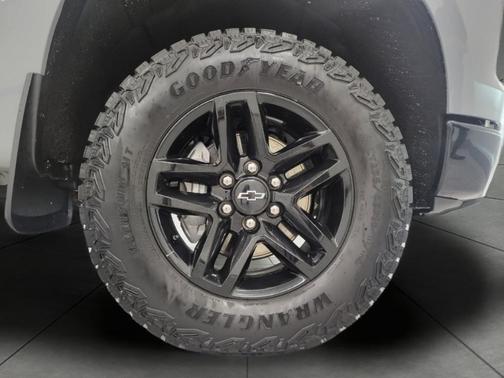 Slate Gray Metallic 2024 Chevrolet Silverado 1500 LT Trail Boss