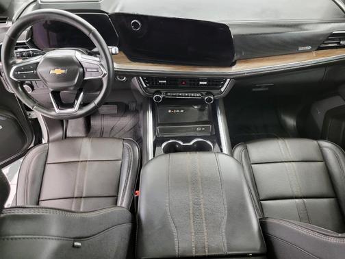 2025 Chevrolet Suburban 4WD High Country