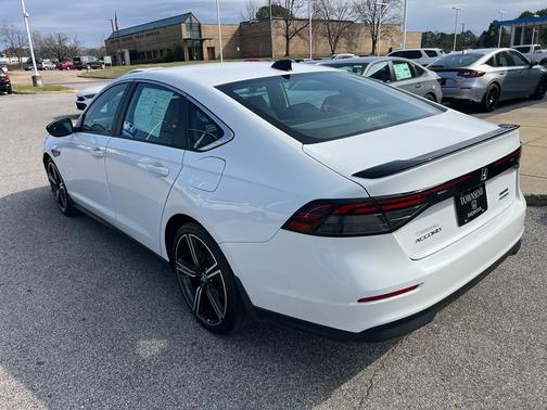 2024 Honda Accord Hybrid 