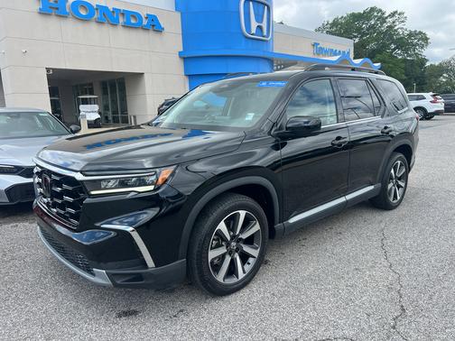 Crystal Black Pearl 2025 Honda Pilot