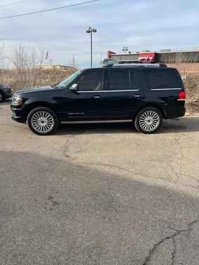 2015 Lincoln Navigator Base