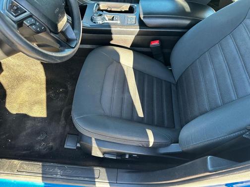 2020 Ford Fusion SE FWD