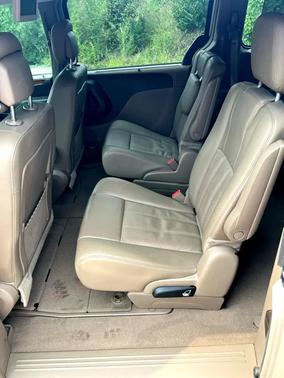 2015 Chrysler Town & Country Touring-L
