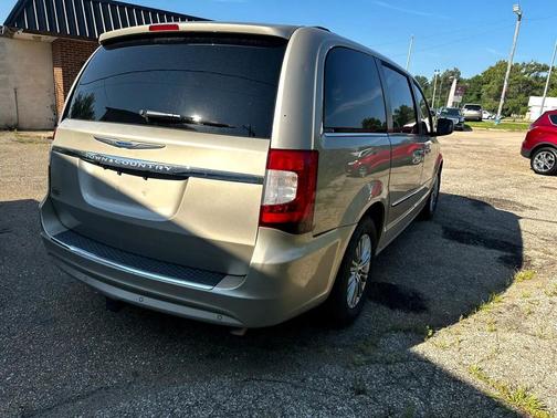 2015 Chrysler Town & Country Touring-L