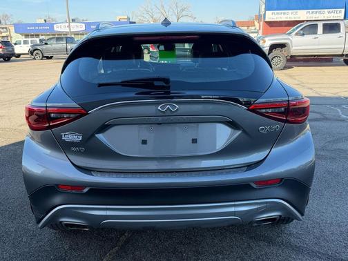 2019 INFINITI QX30 LUXE AWD