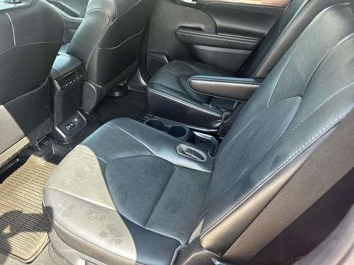 2021 Toyota Highlander Hybrid Limited