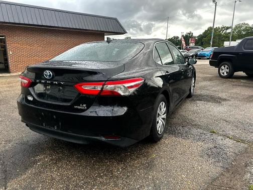 2019 Toyota Camry Hybrid LE