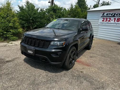 BLACK 2018 Jeep Grand Cherokee Upland