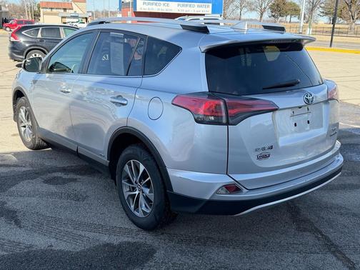 2016 Toyota RAV4 Hybrid XLE