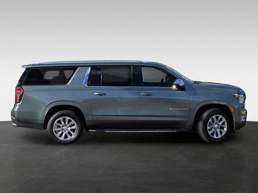2024 Chevrolet Suburban Premier