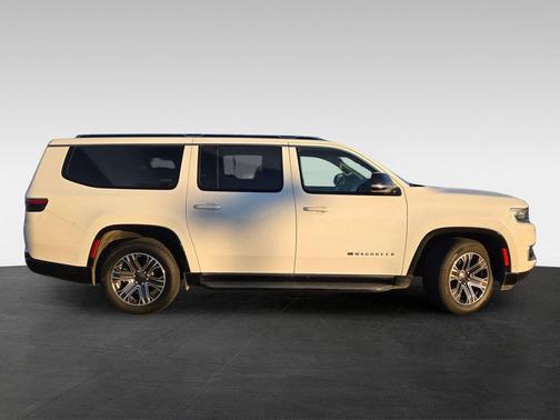 2023 Jeep Wagoneer L Series II 4x4