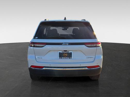2023 Jeep Grand Cherokee Laredo