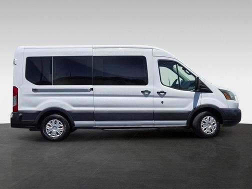 Oxford White 2015 Ford Transit-350 XL