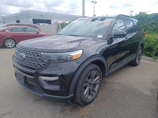 Agate Black Metallic 2023 Ford Explorer XLT