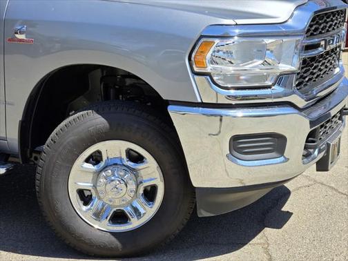 2024 RAM 2500 Tradesman Crew Cab 4x4 6'4' Box