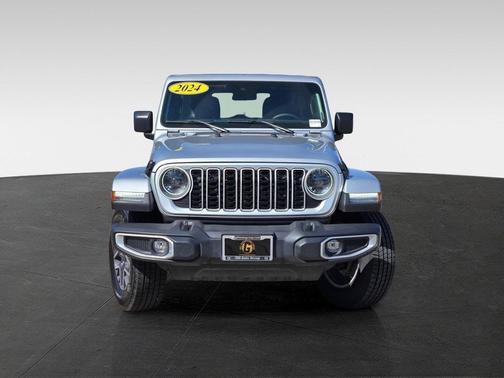 2024 Jeep Wrangler 4-Door Sahara 4x4
