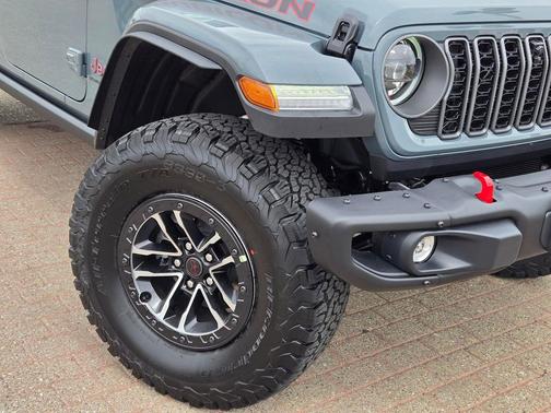 Anvil Clear Coat 2026 Jeep Wrangler Rubicon