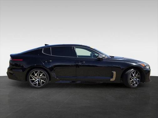 2022 Kia Stinger GT-Line