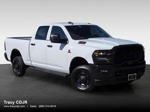 2026 RAM 2500 Tradesman Crew Cab 4x4 6'4' Box