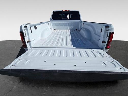 2026 RAM 2500 Tradesman Crew Cab 4x4 6'4' Box